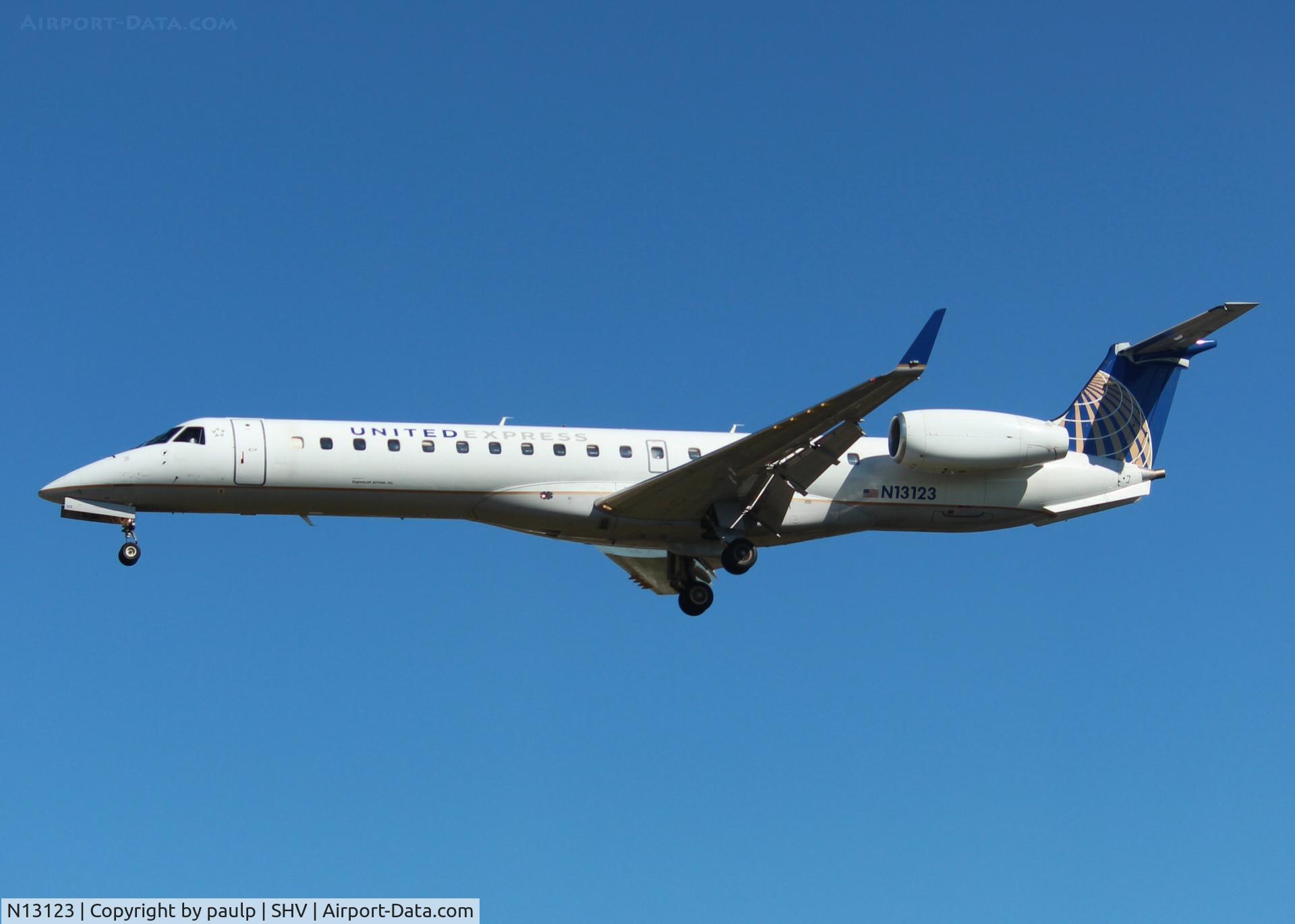N13123, 2003 Embraer ERJ-145XR (EMB-145XR) C/N 145688, Landing at Shreveport Regional.