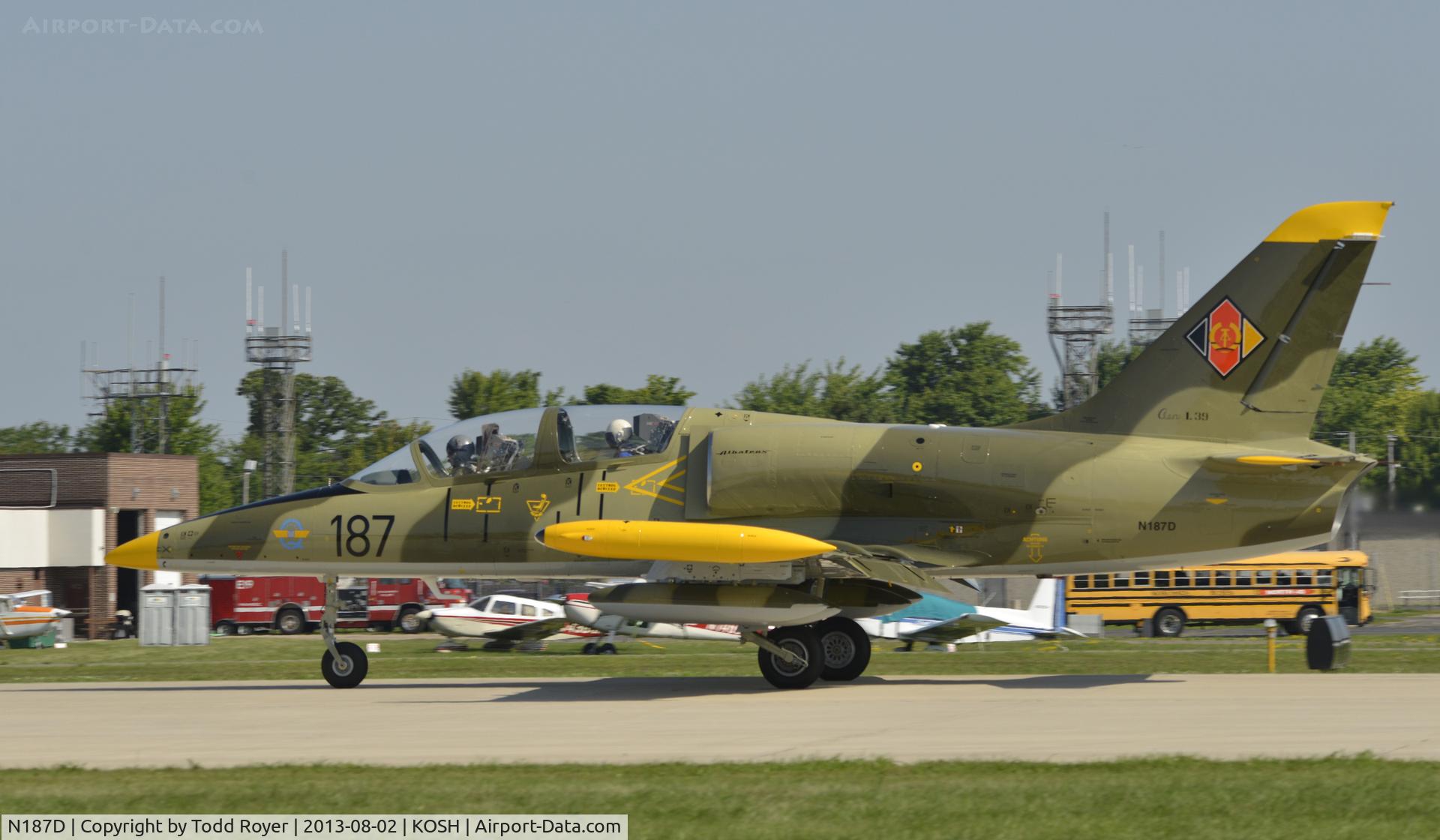 N187D, Aero L-39Z Albatros C/N 831121, Airventure 2013