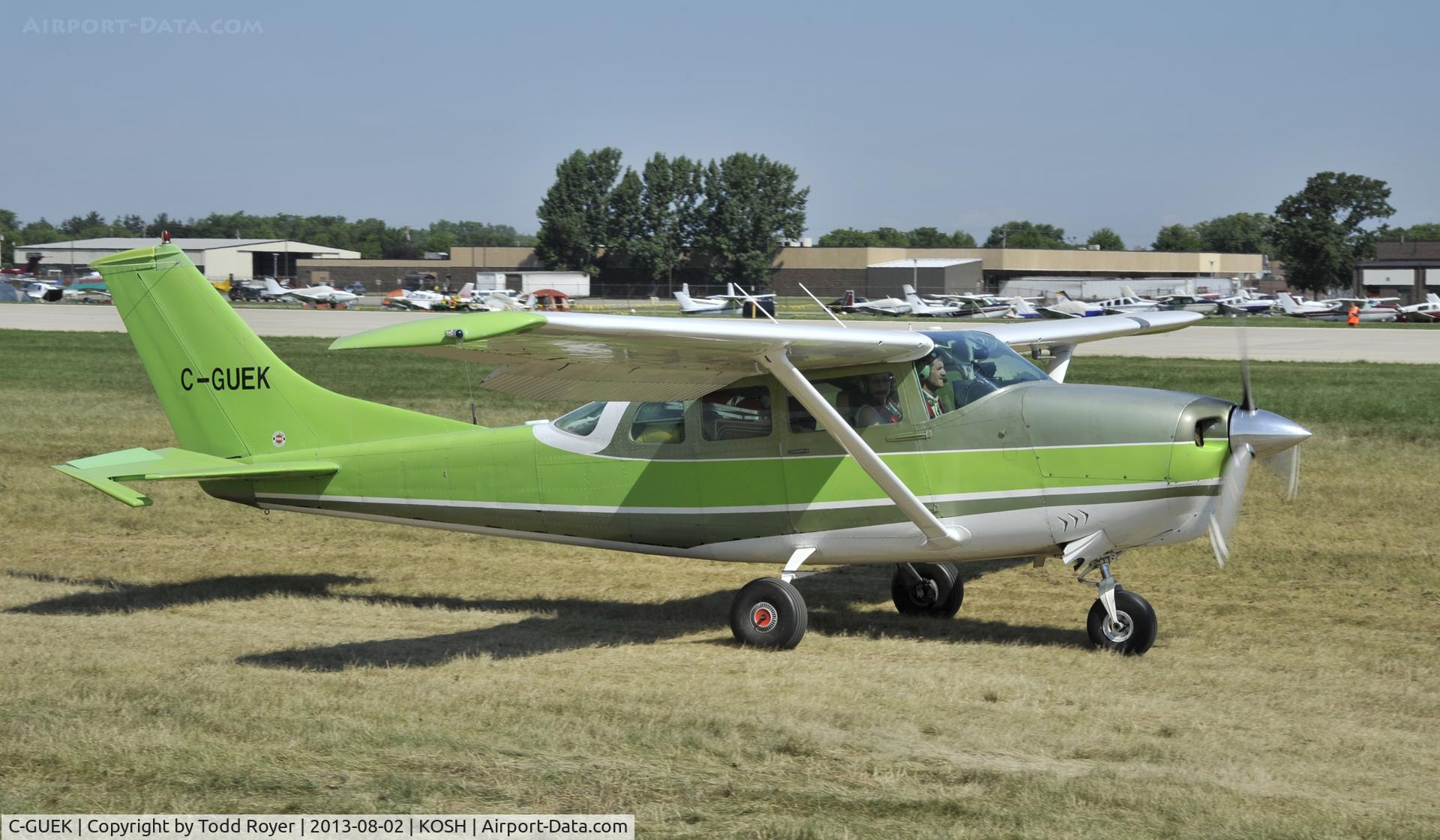 C-GUEK, Cessna P206D Super Skylane C/N P2060564, Airventure 2013