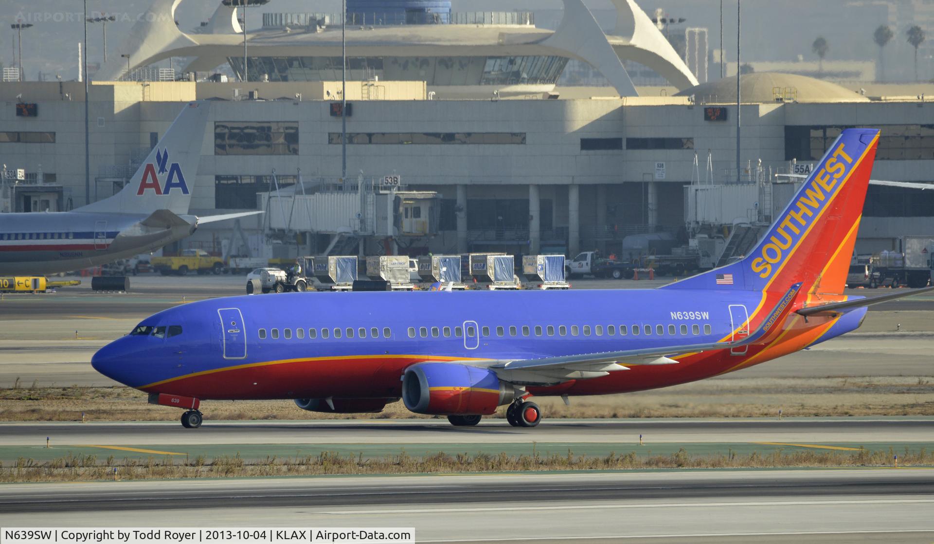 N639SW, 1996 Boeing 737-3H4 C/N 27712, Taxiing to gate at LAX