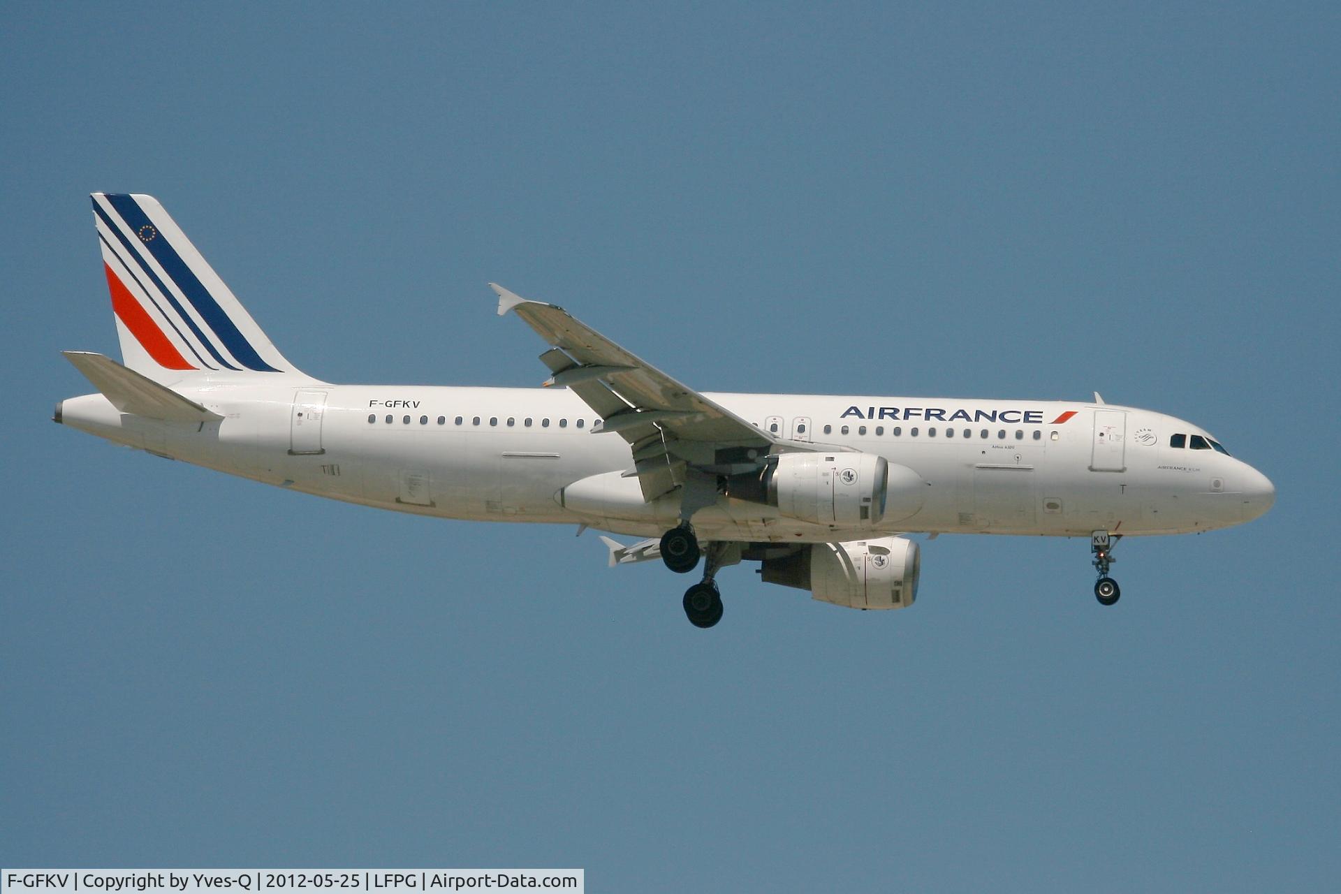 F-GFKV, 1991 Airbus A320-211 C/N 0227, Airbus A320-211, Short approach Rwy 08R, Roissy Charles De Gaulle Airport (LFPG-CDG)