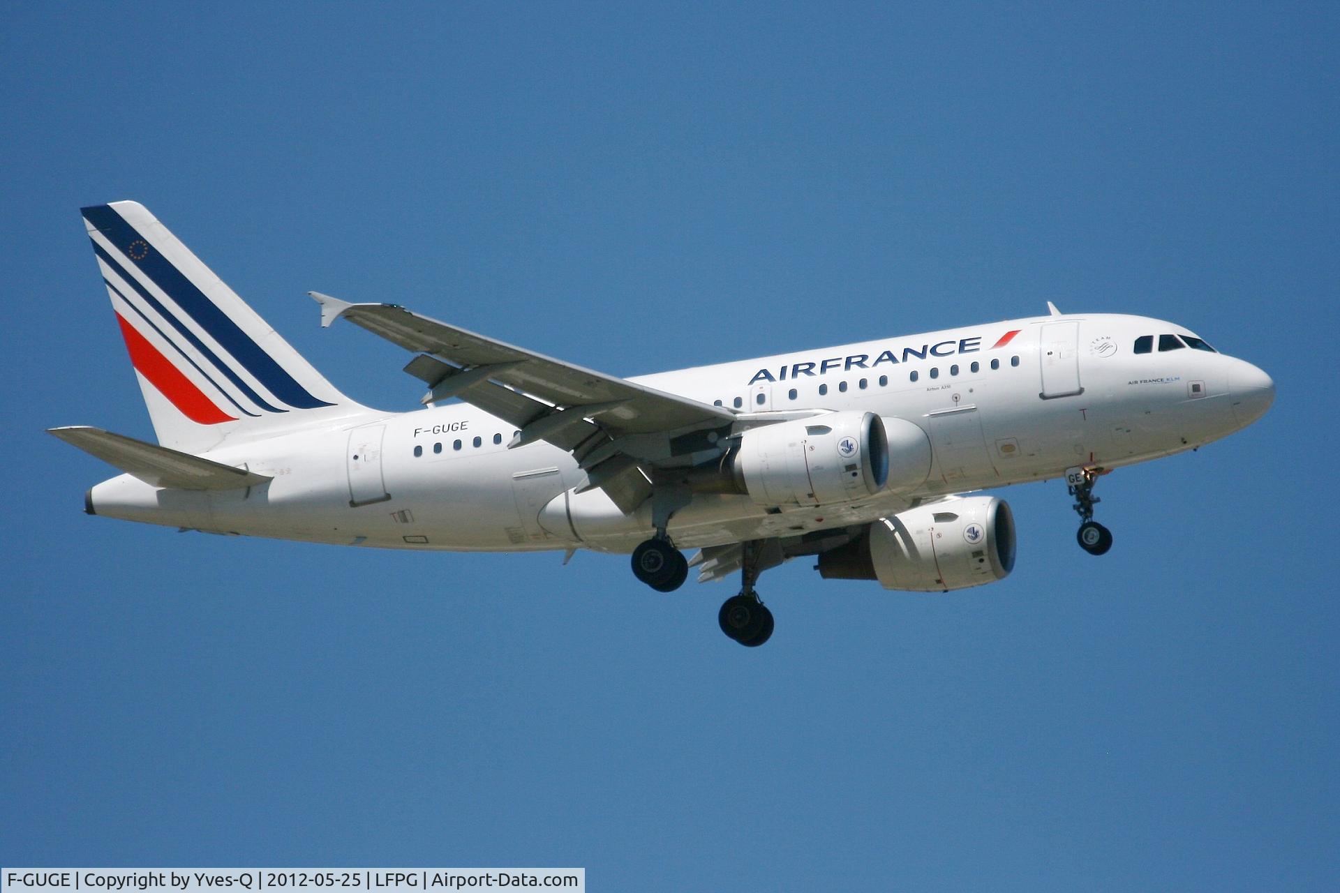 F-GUGE, 2003 Airbus A318-111 C/N 2100, Airbus A318-111, Short approach Rwy 08R, Roissy Charles De Gaulle Airport (LFPG-CDG)