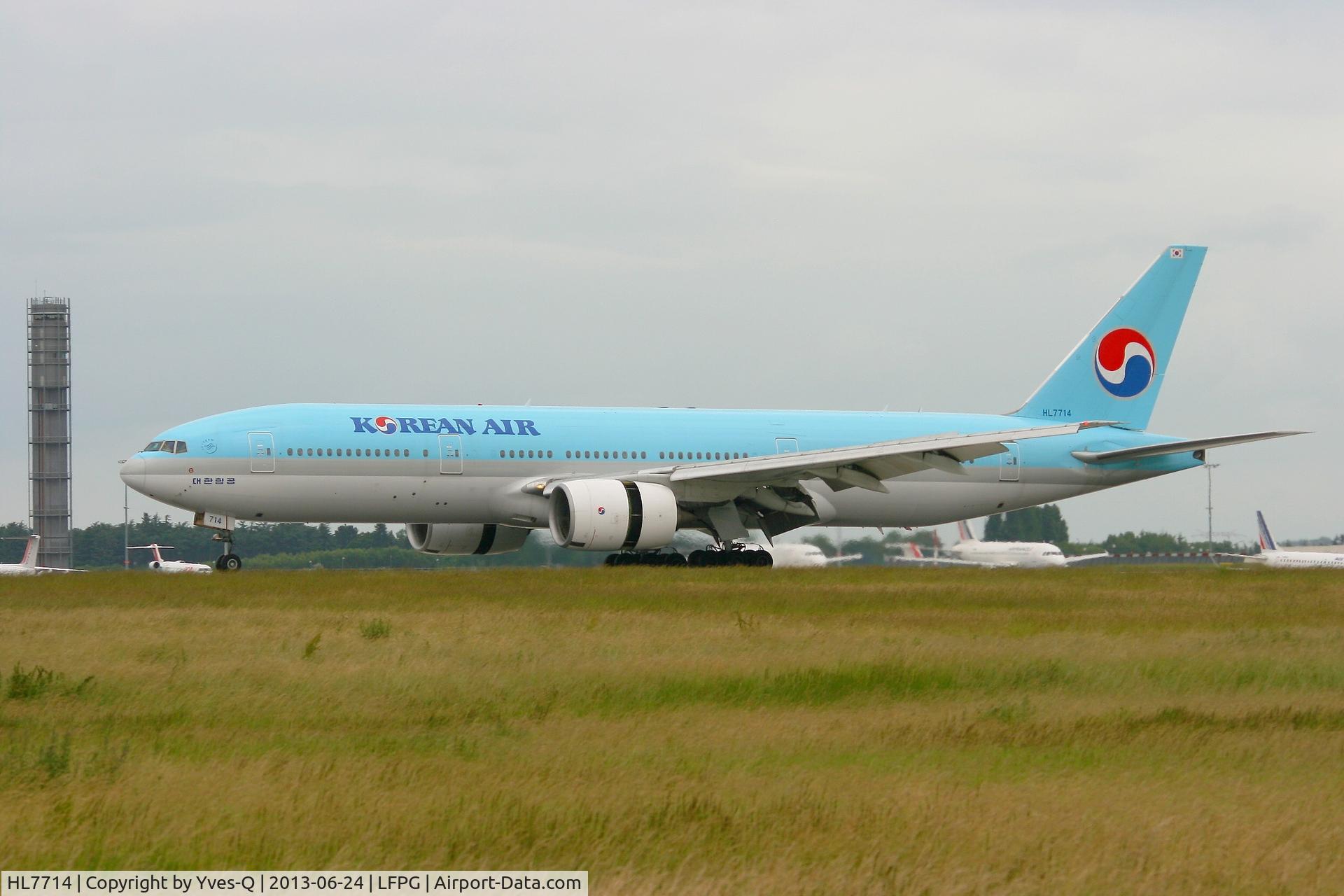 HL7714, 2002 Boeing 777-2B5/ER C/N 27951, Boeing 777-2B5 (ER), Landing Rwy 26L, Roissy Charles De Gaulle Airport (LFPG-CDG)