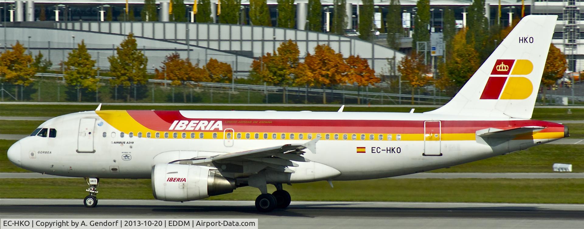 EC-HKO, 2000 Airbus A319-111 C/N 1362, Iberia, is speeding up for departure at München(EDDM)