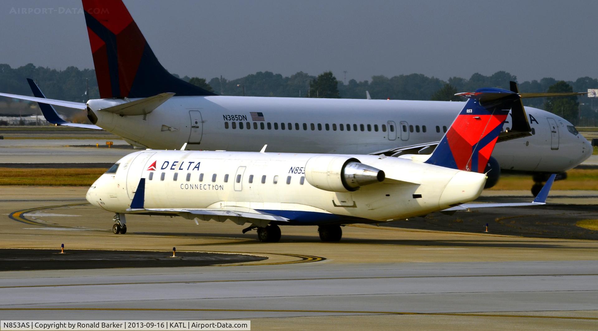 N853AS, 2000 Bombardier CRJ-200ER (CL-600-2B19) C/N 7374, Taxi Atlanta