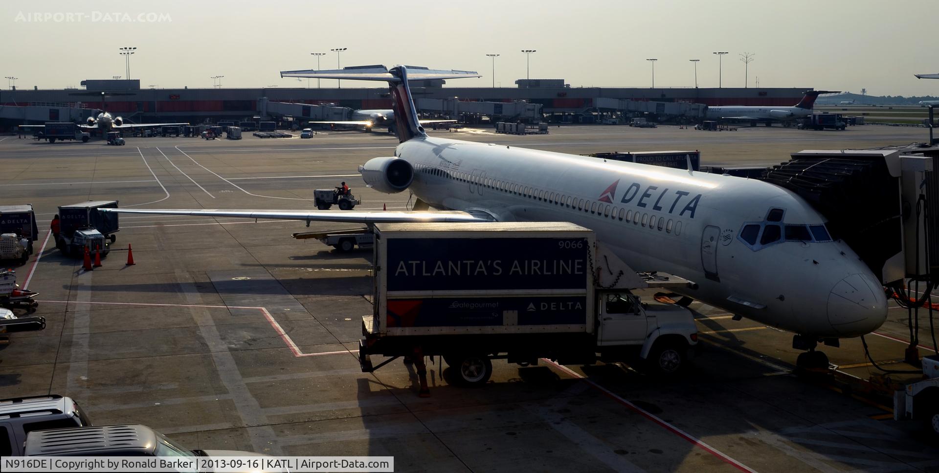 N916DE, 1993 McDonnell Douglas MD-88 C/N 53421, Atlanta