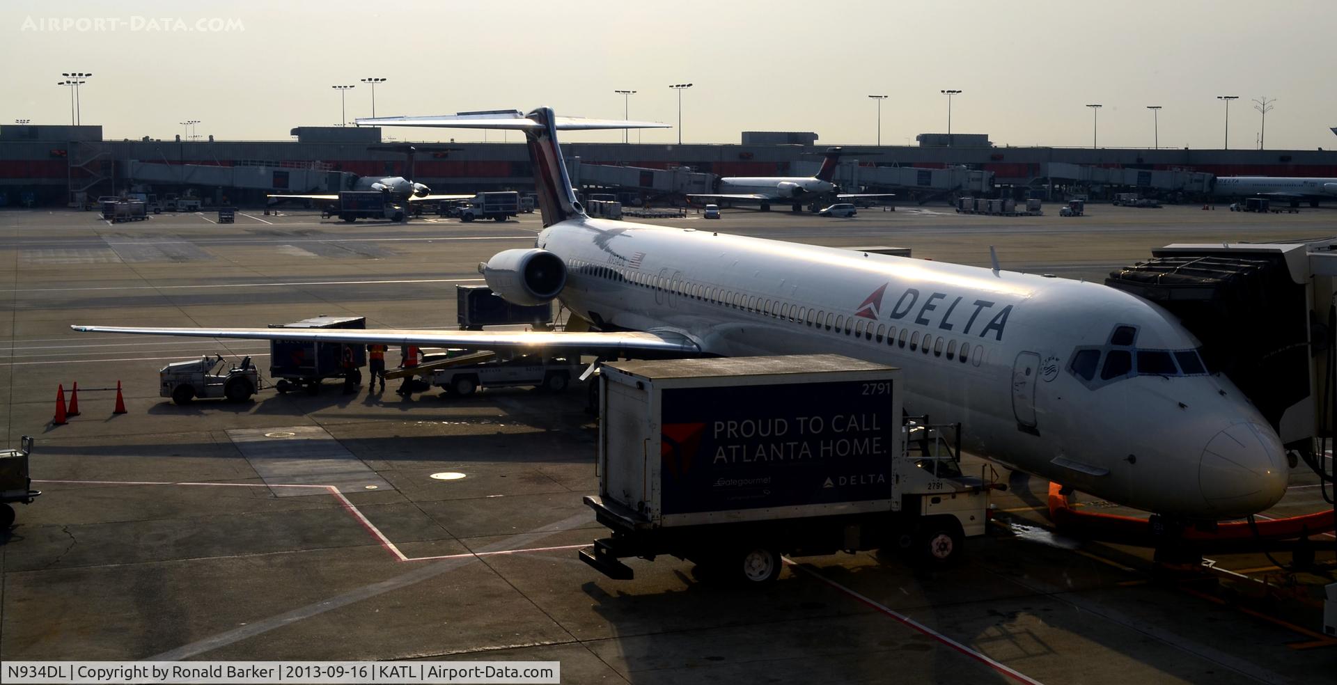 N934DL, 1989 McDonnell Douglas MD-88 C/N 49721, Atlanta