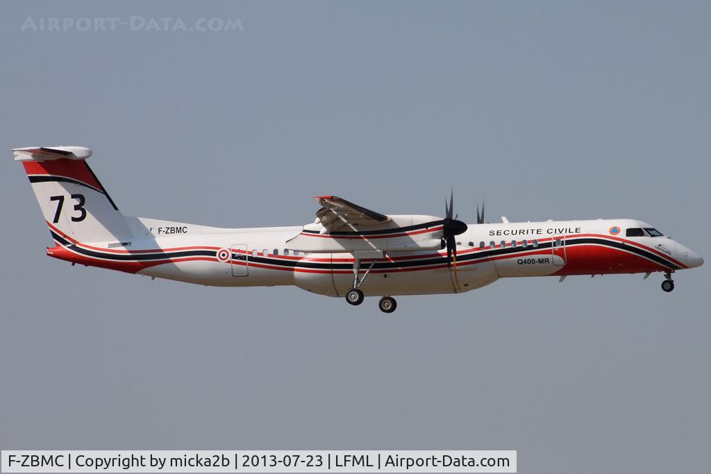 F-ZBMC, 2001 De Havilland Canada DHC-8-402Q-MR Dash 8 C/N 4040, Landing
