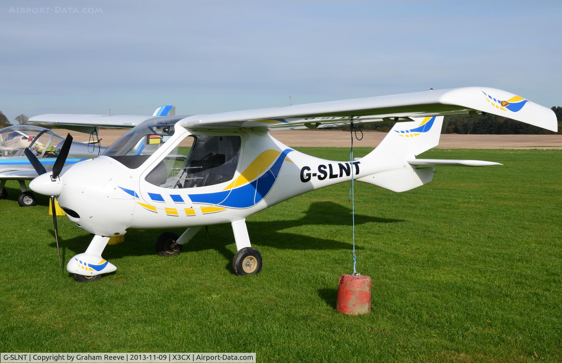G-SLNT, 2007 Flight Design CTSW C/N 8254, Parked at Northrepps.