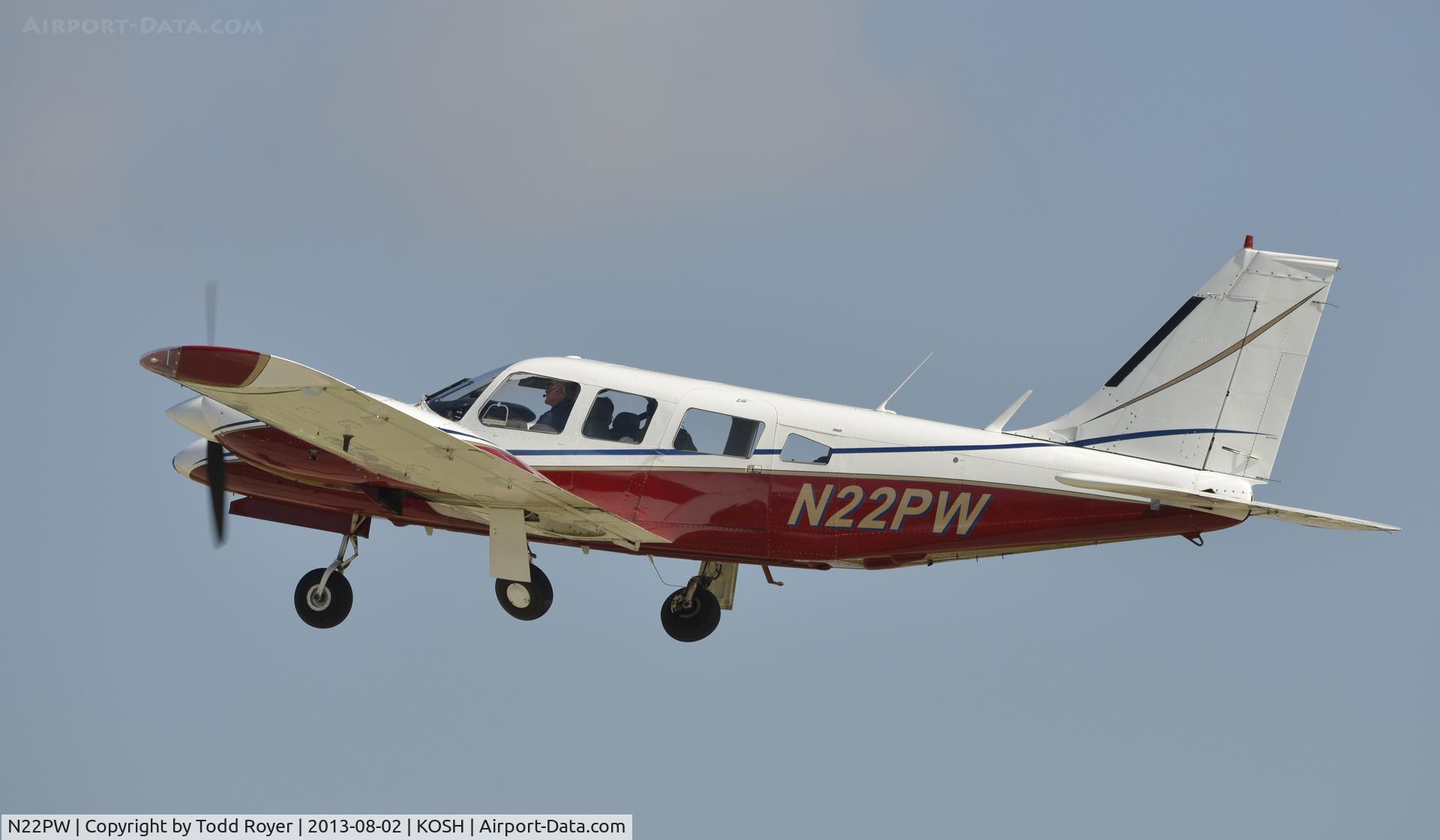 N22PW, 1975 Piper PA-34-200T Seneca II C/N 34-7570144, Airventure 2013