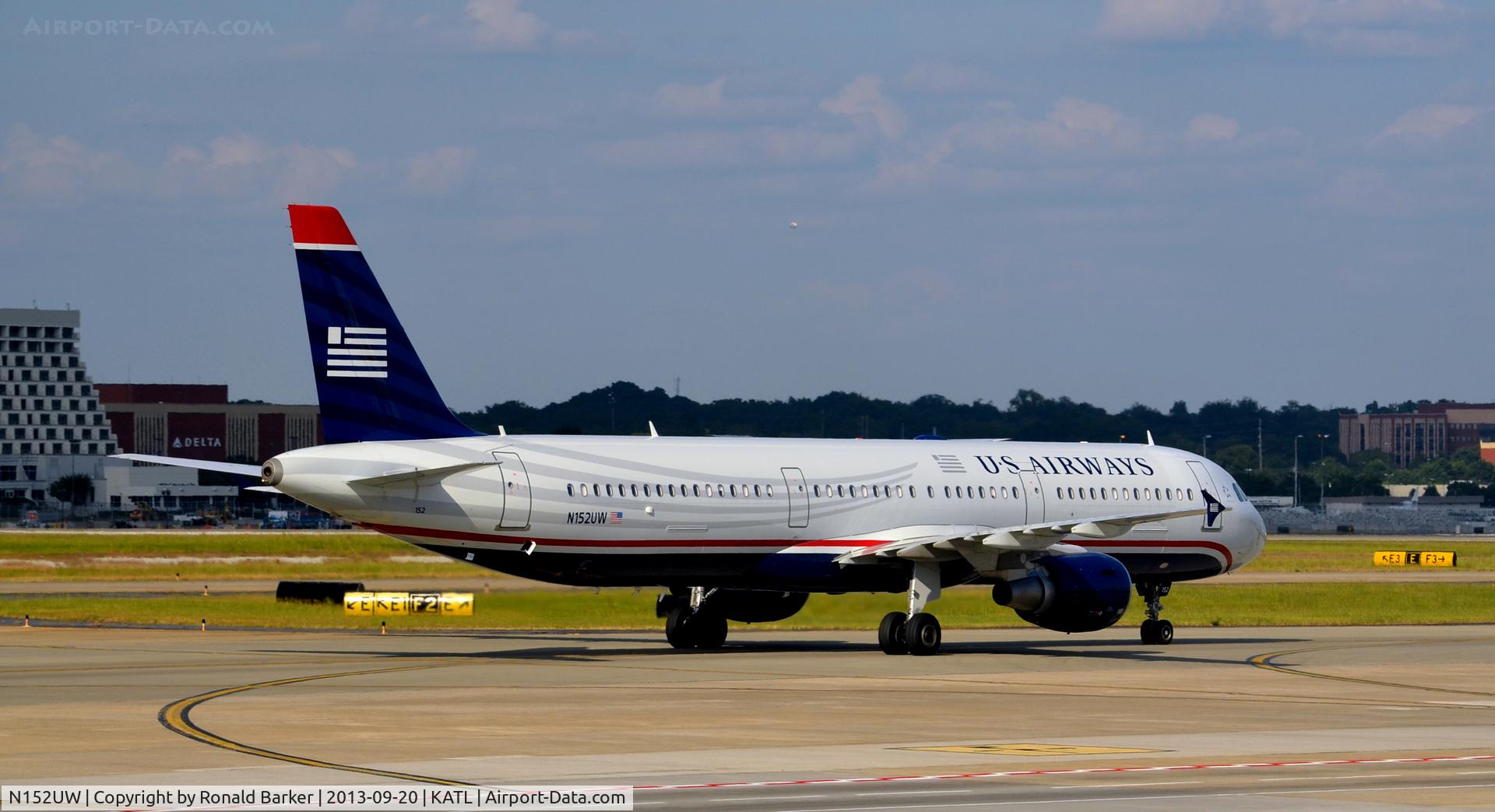 N152UW, 2013 Airbus A321-211 C/N 5588, Taxi Atlanta