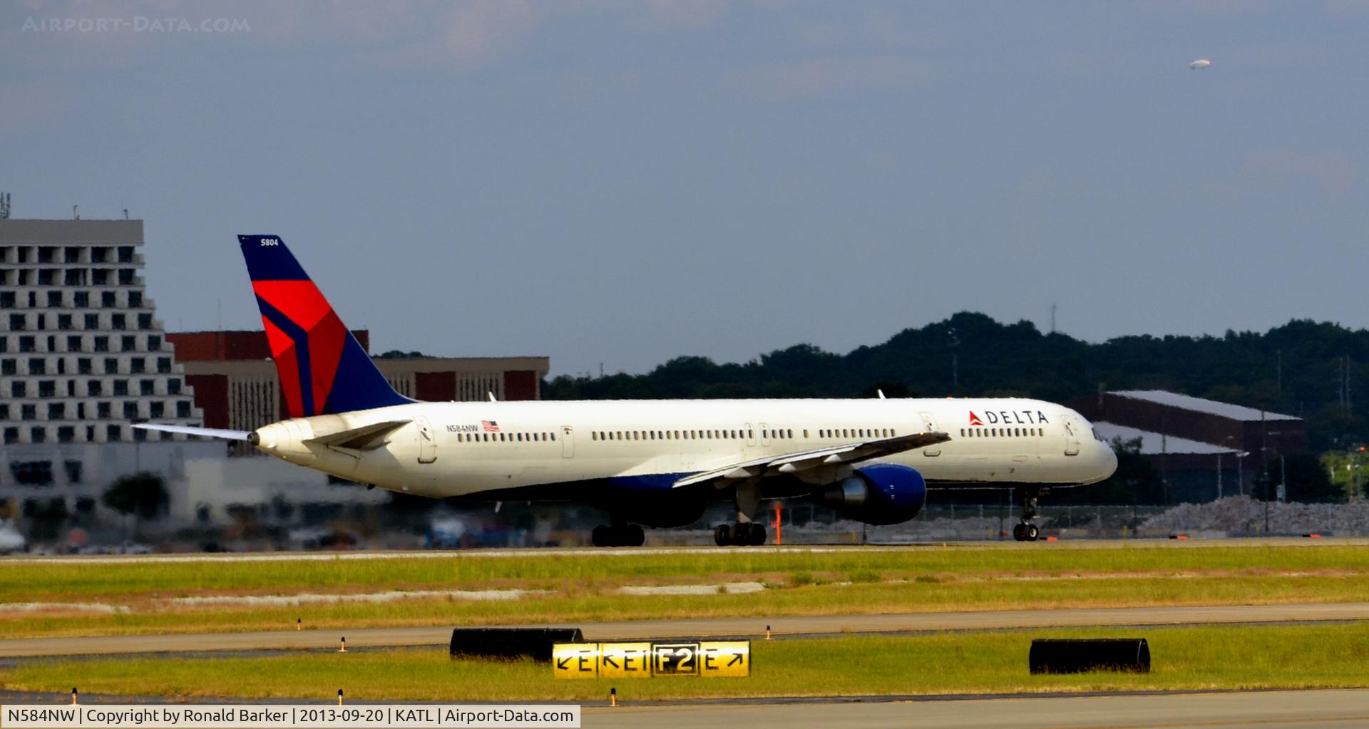 N584NW, 2002 Boeing 757-351 C/N 32984, Takeoff Atlanta