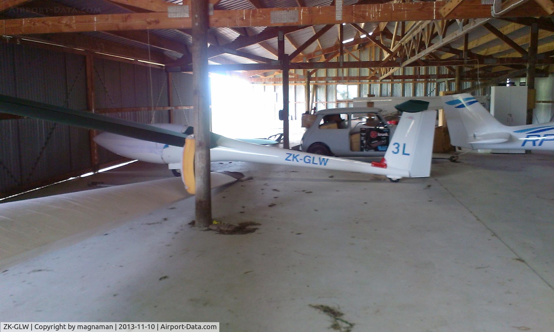 ZK-GLW, Glaser-Dirks DG-300 Elan C/N 3E491, At drury today
