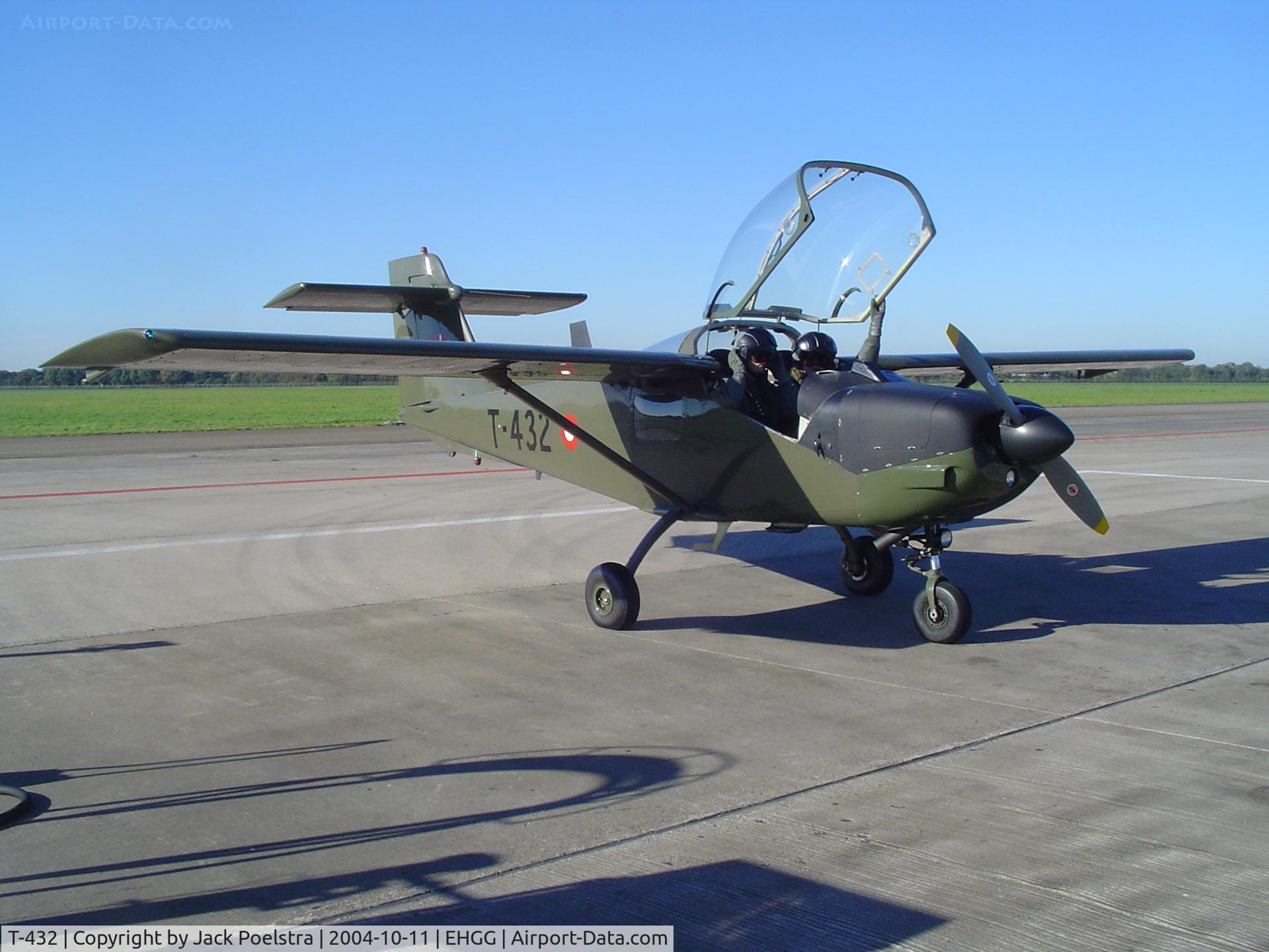 T-432, Saab T-17 Supporter C/N 15-232, Saab T-17 of R.Danish Air Force  Groningen airport