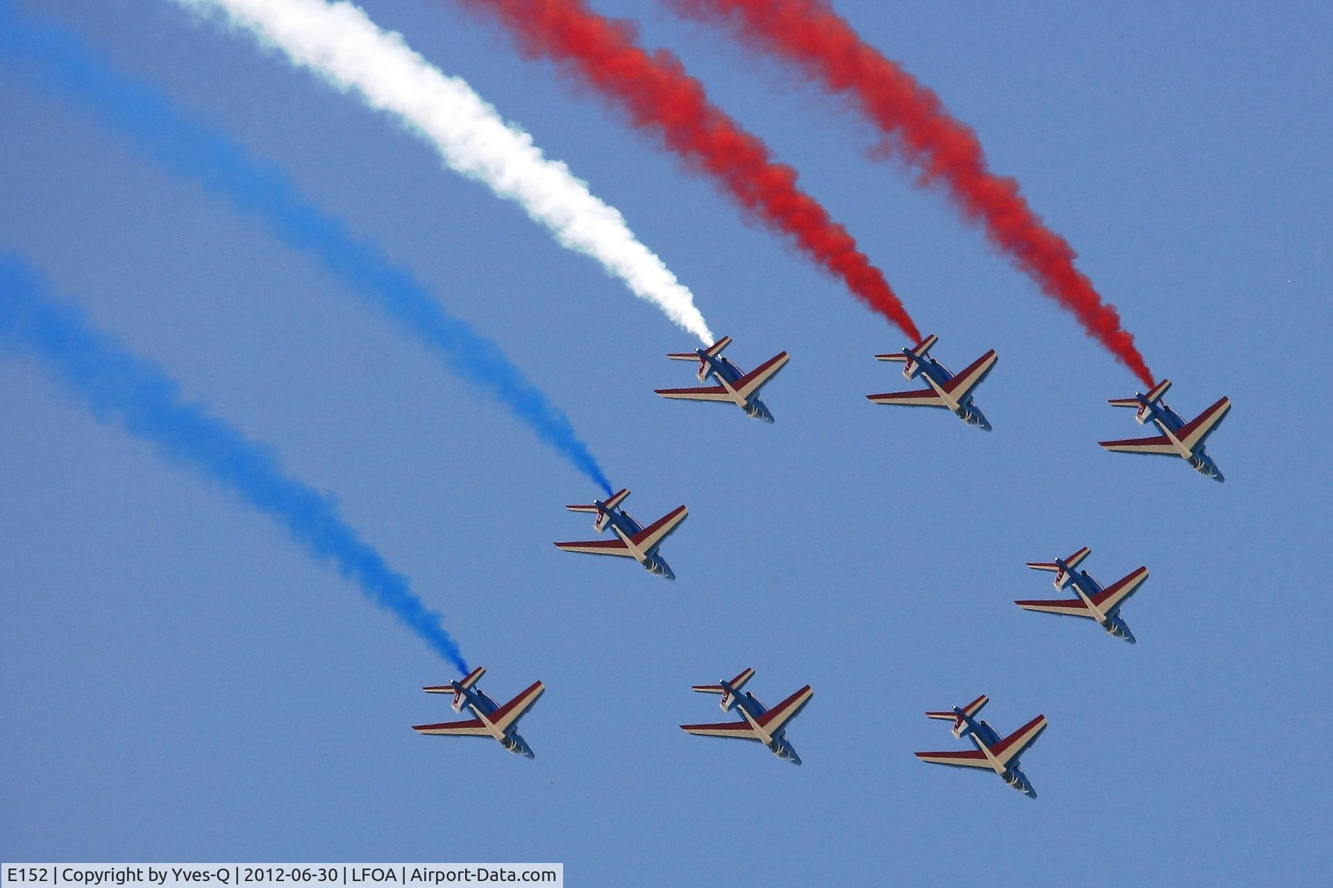 E152, Dassault-Dornier Alpha Jet E C/N E152, Dassault Dornier Alphajet (F-UHRT), Athos 01 Leader of Patrouille de France 2012, Avord Air Base 702 (LFOA)  Air Show