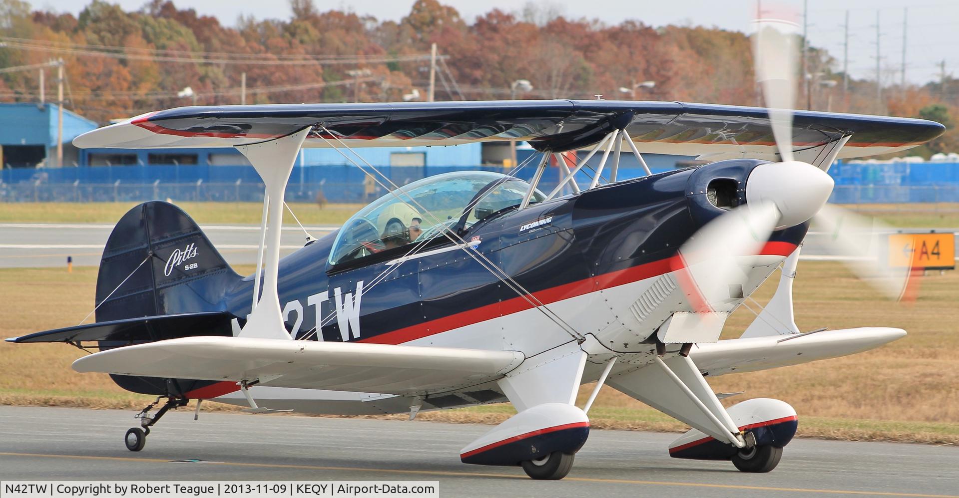 N42TW, 1993 Aviat Pitts S-2B Special C/N 5294, Warbirds Over Monroe airshow.