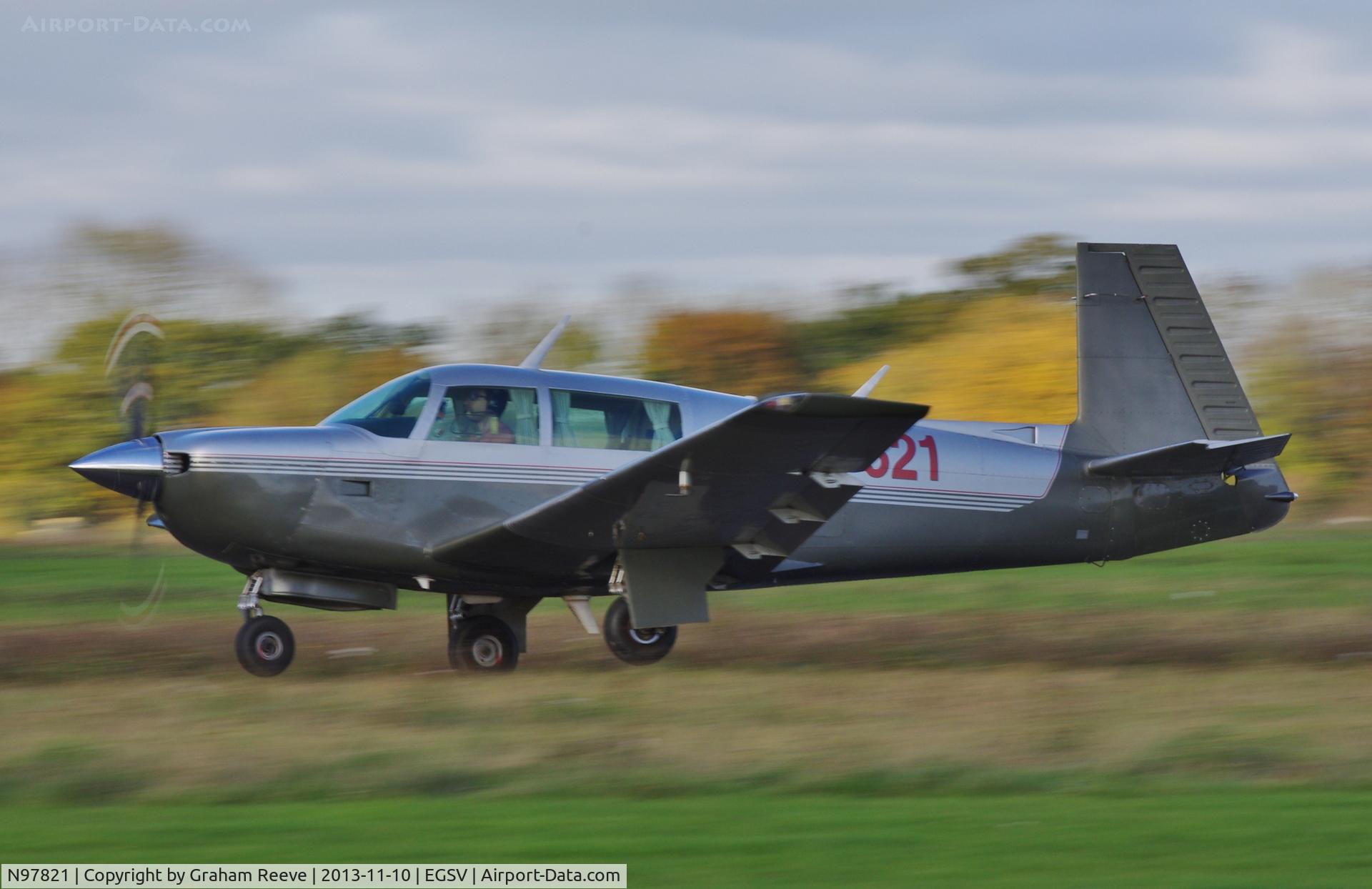 N97821, 1981 Mooney M20J 201 C/N 24-1080, Landing at Old Buckenham.