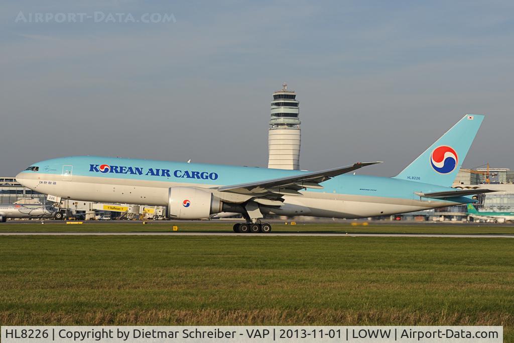 HL8226, 2013 Boeing 777-FB5 C/N 37640, Korean Boeing 777-200
