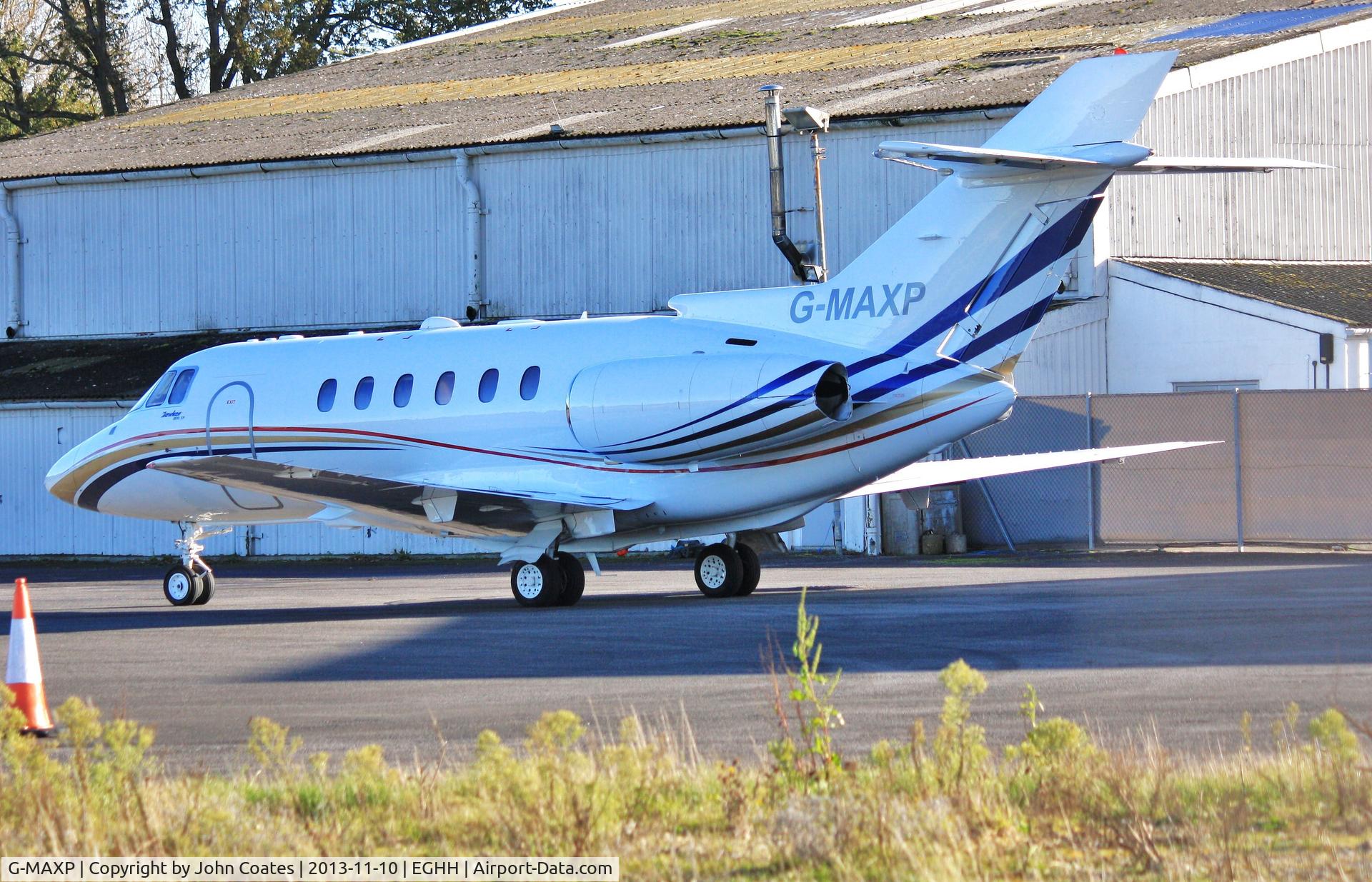 G-MAXP, 2000 Raytheon Hawker 800XP C/N 258477, Preparing to depart JETS