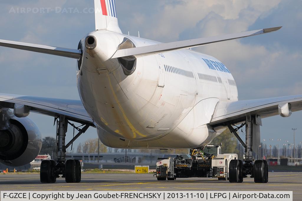 F-GZCE, 2002 Airbus A330-203 C/N 465, push to the gate and departure AFR3872 CDG/BAMAKO