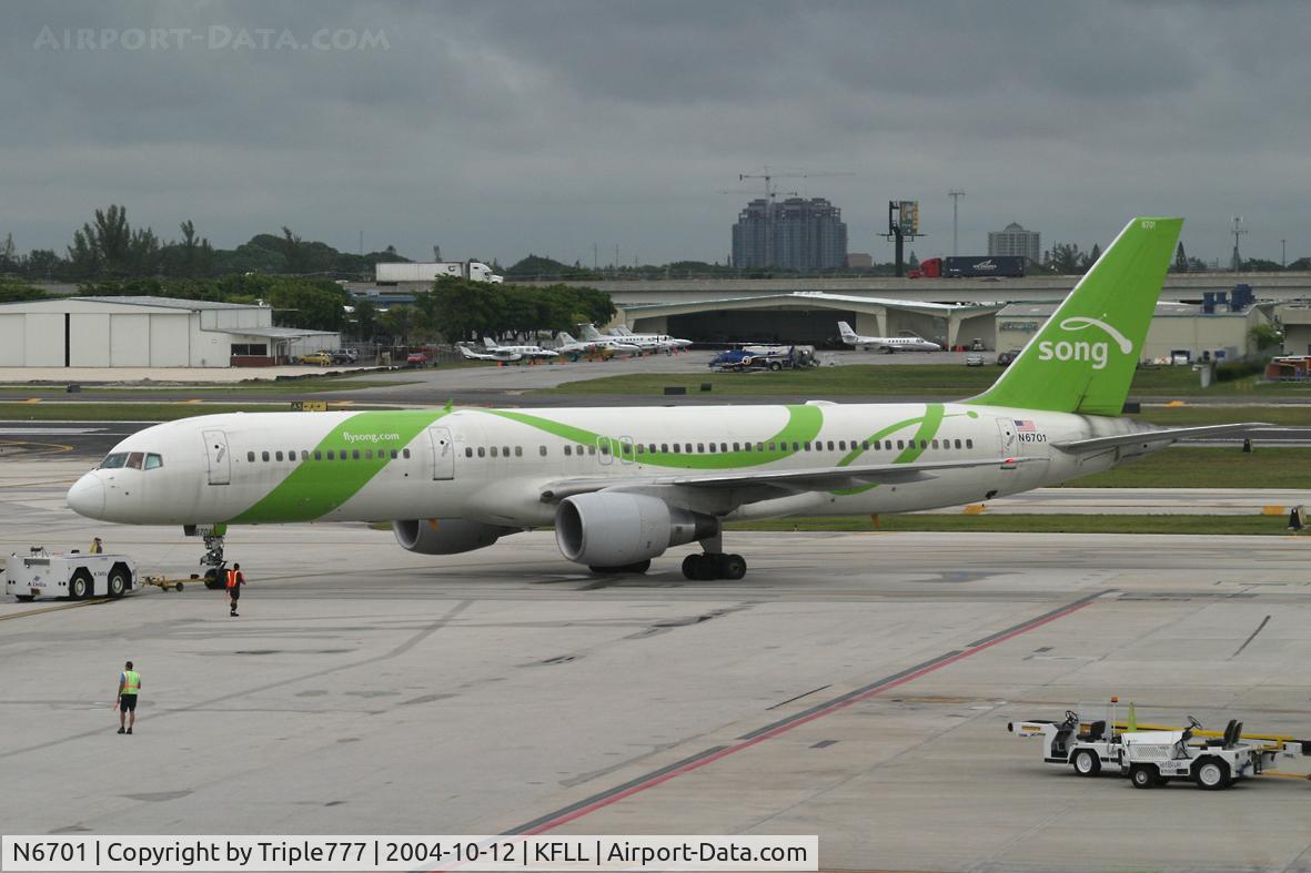 N6701, 1999 Boeing 757-232 C/N 30187, Song