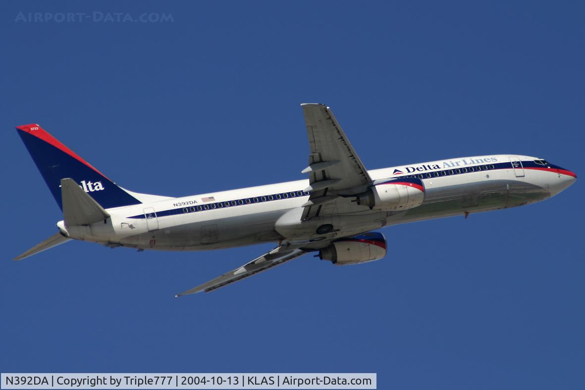 N392DA, 2000 Boeing 737-832 C/N 30561, Delta