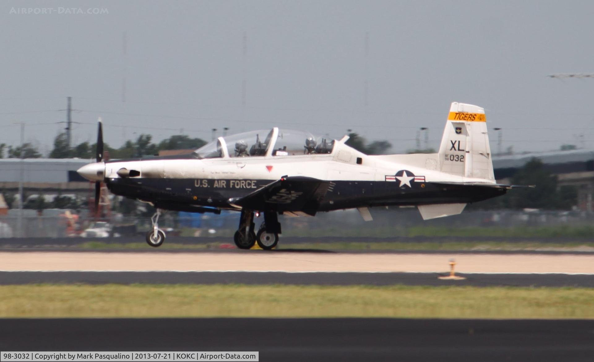 98-3032, 1998 Raytheon T-6A Texan II C/N PT-36, Raytheon T-6A