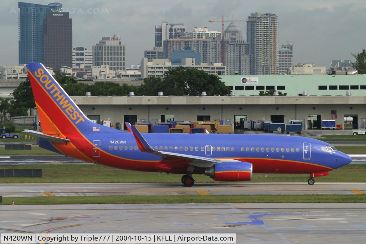 N420WN, 2001 Boeing 737-7H4 C/N 29825, Southwest Airlines