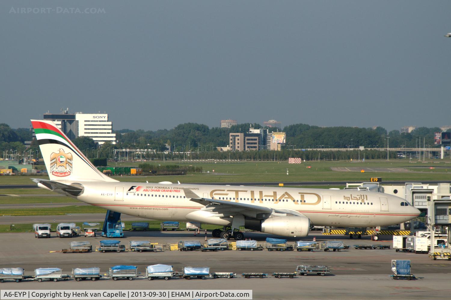 A6-EYP, 2007 Airbus A330-243 C/N 854, Etihad Airways Airbus A330-200 at the peer at Schiphol airport.
