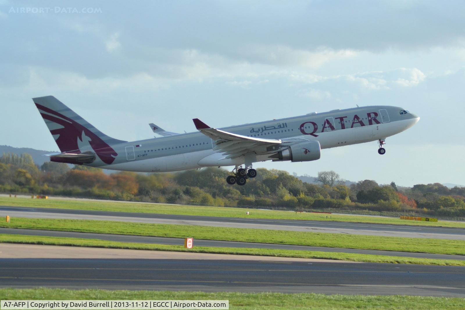 A7-AFP, 2005 Airbus A330-202 C/N 684, Qatar Airbus A330-202 taking off from Manchester Airport.