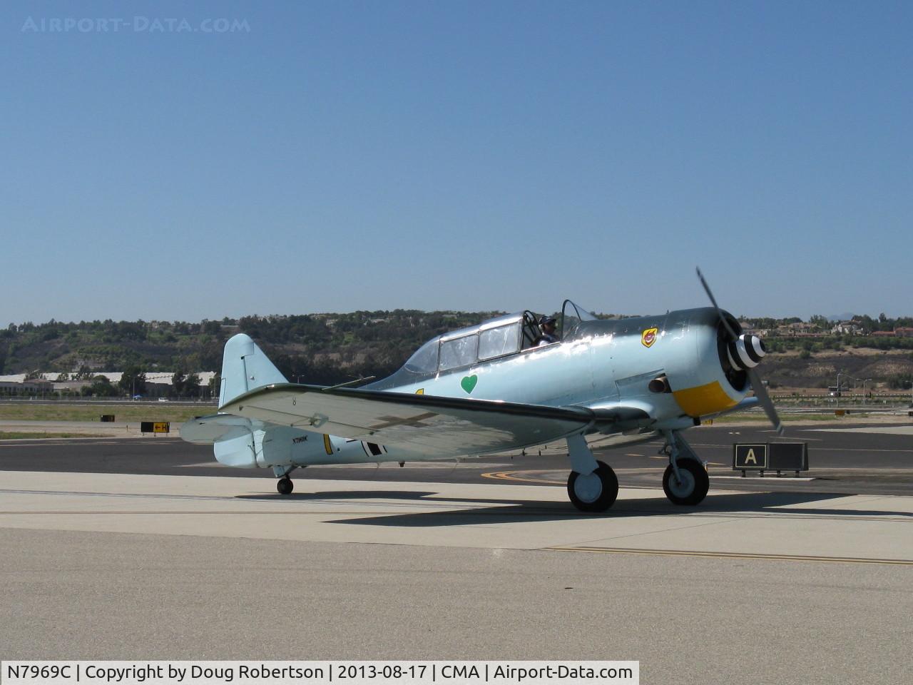 N7969C, North American SNJ-5 Texan Texan C/N 43974, North American SNJ-5, P&W R-1340 AN-1 Wasp 600 Hp, taxi