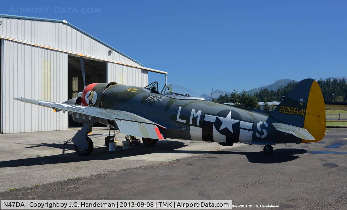 N47DA, 1944 Republic P-47D Thunderbolt C/N 399-55616, Left side.
