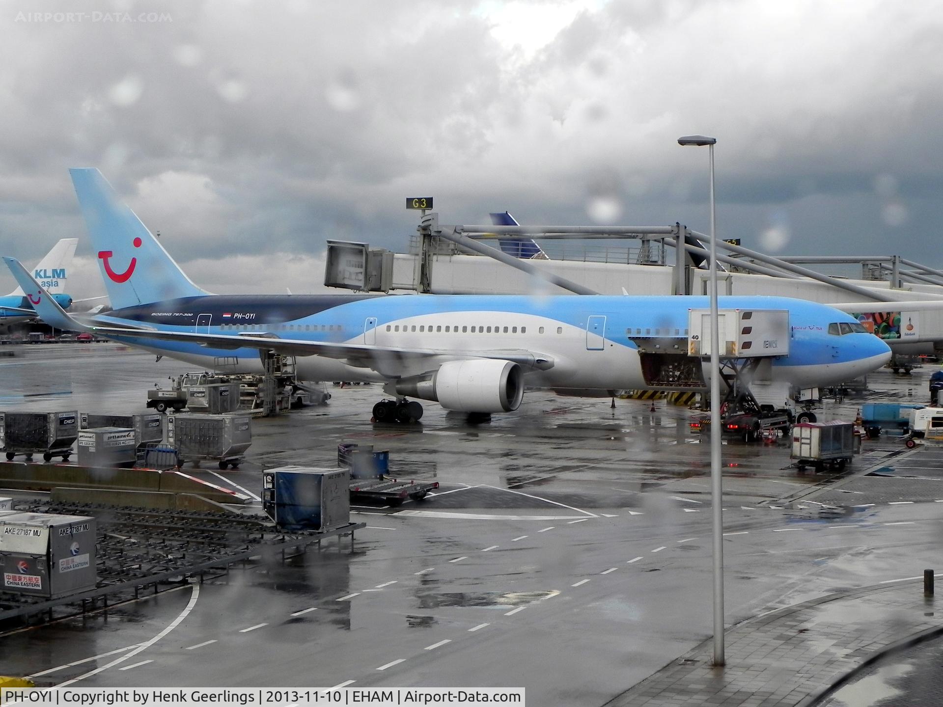 PH-OYI, 2000 Boeing 767-304/ER C/N 29138, New colours . Name changed into 