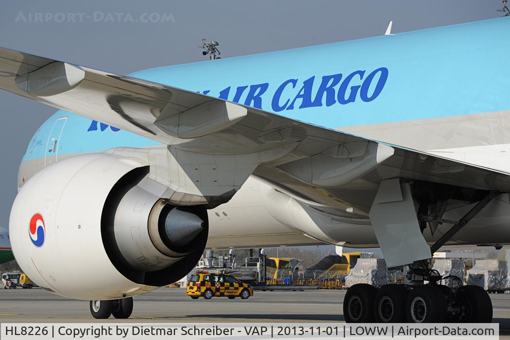 HL8226, 2013 Boeing 777-FB5 C/N 37640, Korean Air Boeing 777-200