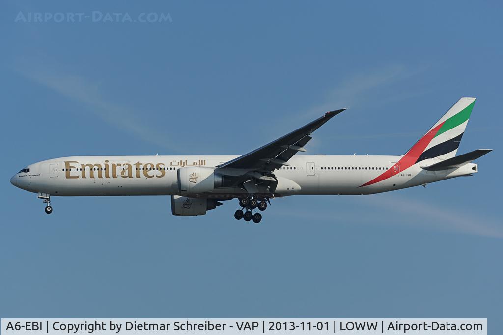 A6-EBI, 2005 Boeing 777-36N/ER C/N 32785, Emirates Boeing 777-300