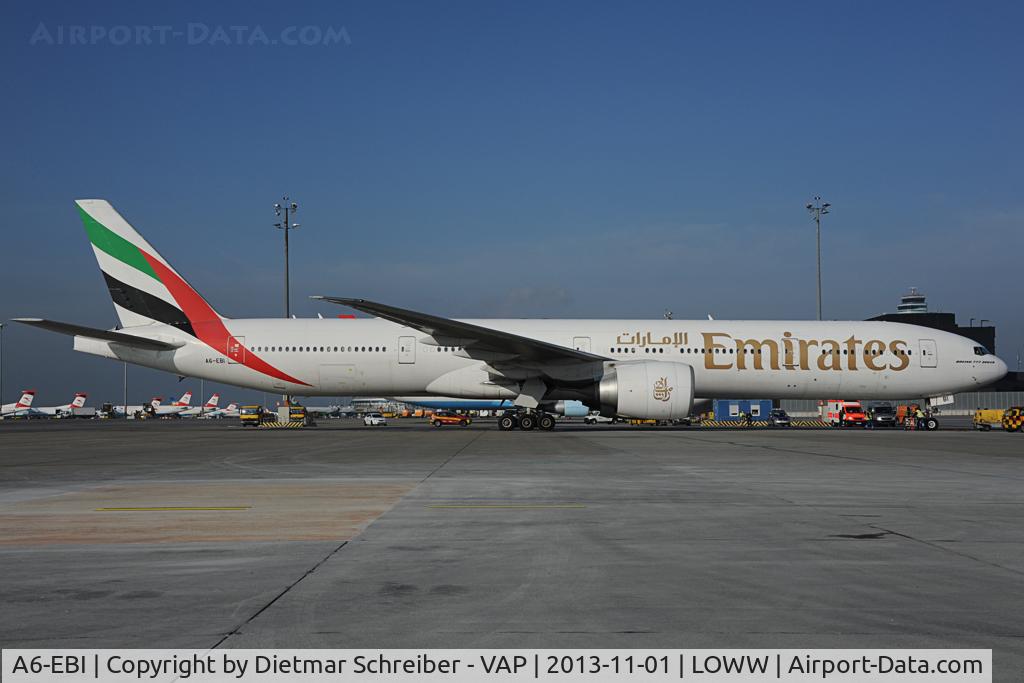 A6-EBI, 2005 Boeing 777-36N/ER C/N 32785, Emirates Boeing 777-300