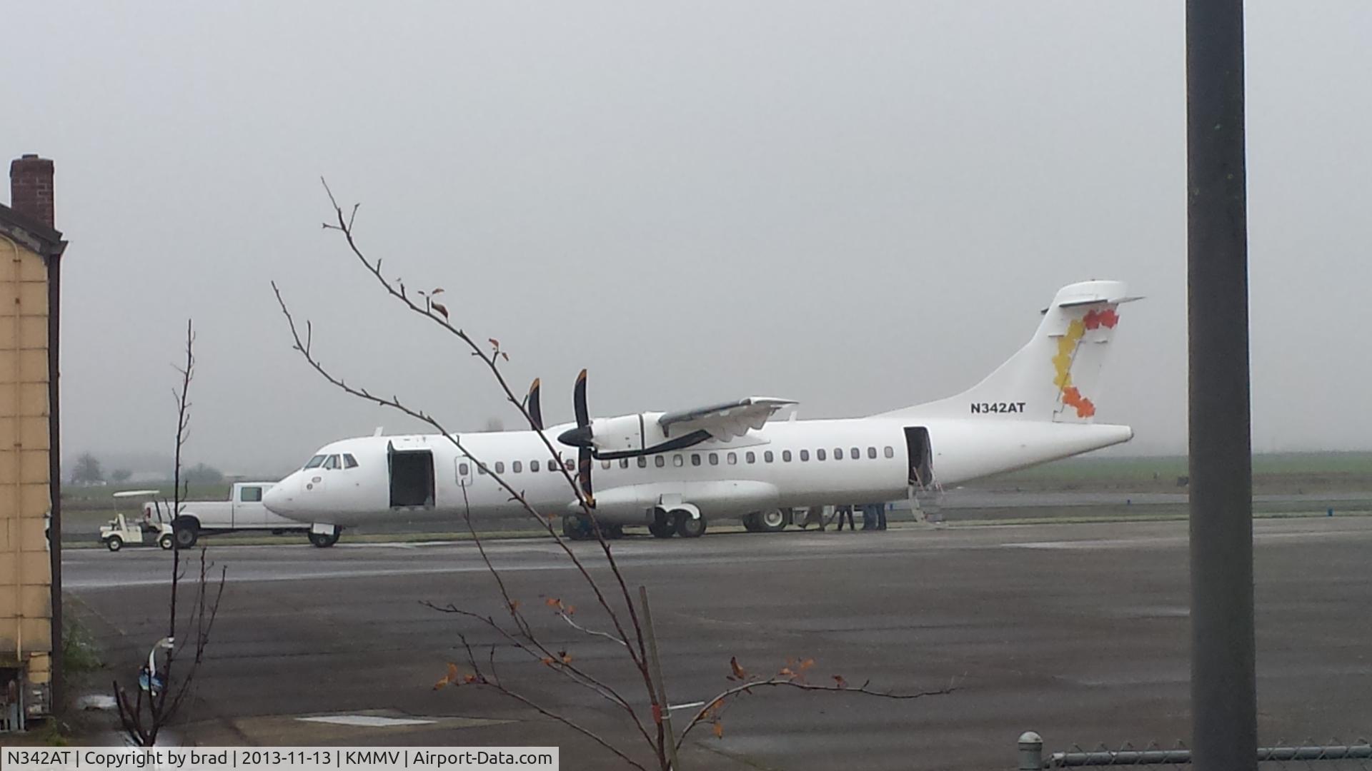 N342AT, 1993 ATR 72-212 C/N 345, Aux fuel tank install at KMMV