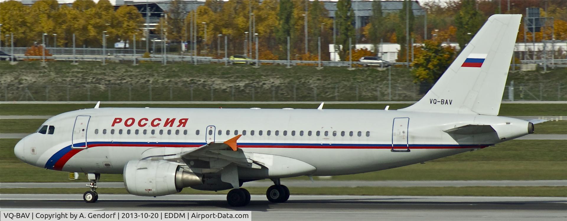 VQ-BAV, 2002 Airbus A319-111 C/N 1743, Rossiya, is speeding up for departure on RWY 26L at München(EDDM)