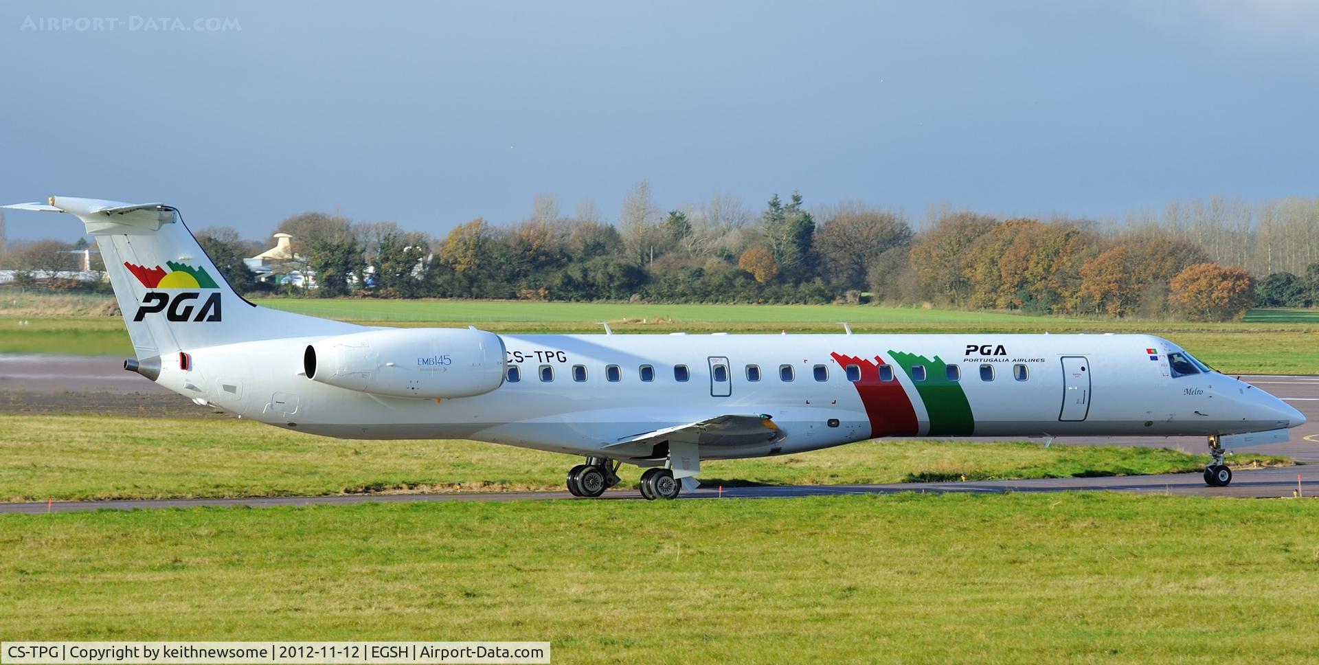 CS-TPG, 1997 Embraer EMB-145EP (ERJ-145EP) C/N 145014, Leaving following paint job !