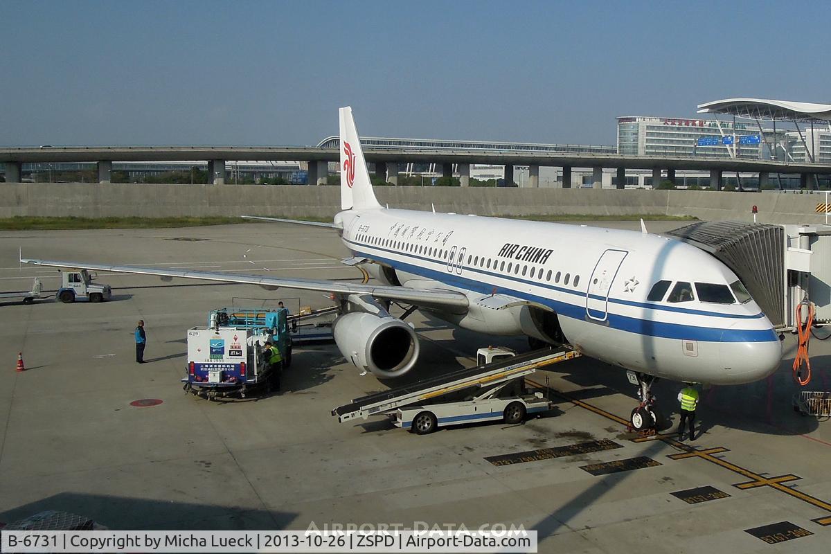 B-6731, 2010 Airbus A320-232 C/N 4473, At Shanghai Pu Dong