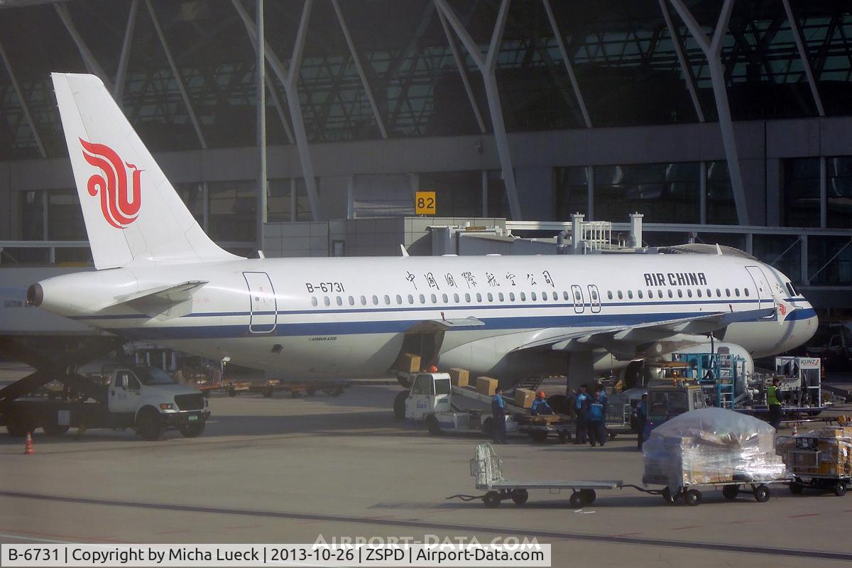 B-6731, 2010 Airbus A320-232 C/N 4473, At Shanghai Pu Dong