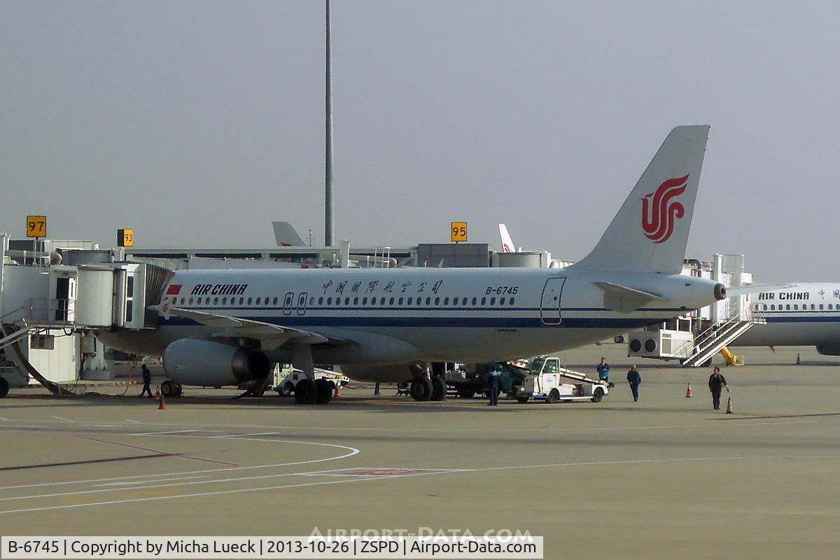 B-6745, 2011 Airbus A320-232 C/N 4593, At Shanghai Pu Dong