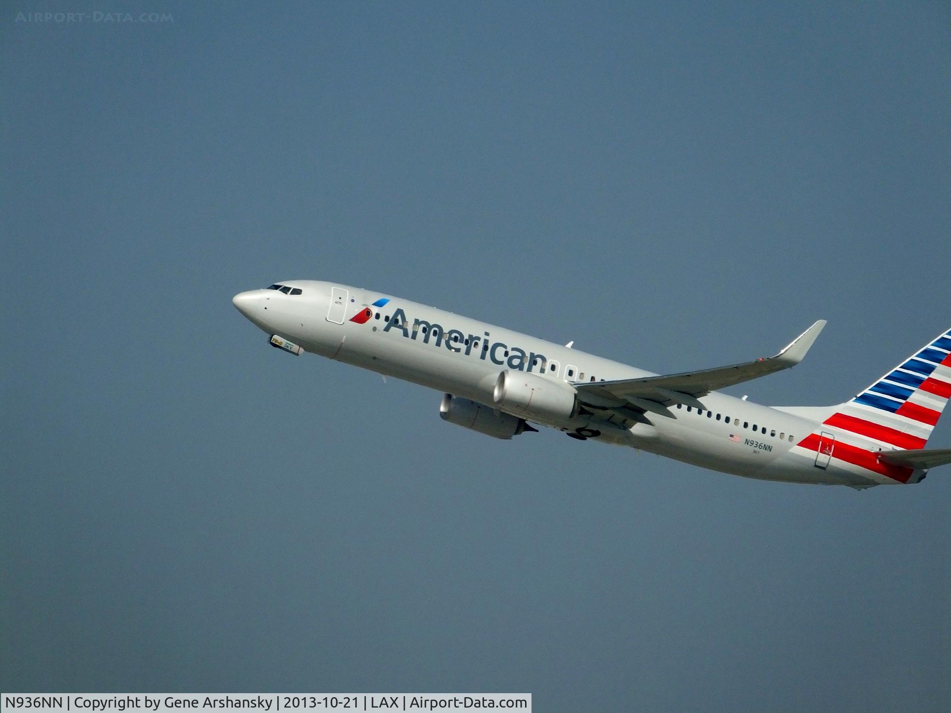N936NN, 2013 Boeing 737-823 C/N 31176, American N936NN displays new paint scheme leaving LAX