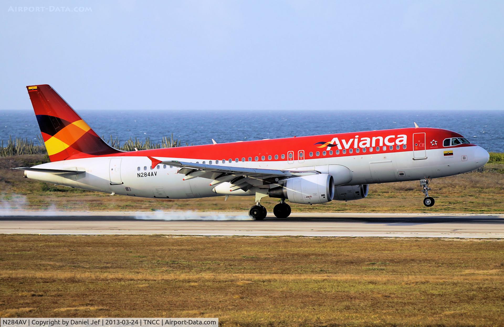 N284AV, 2010 Airbus A320-214 C/N 4284, N284AV