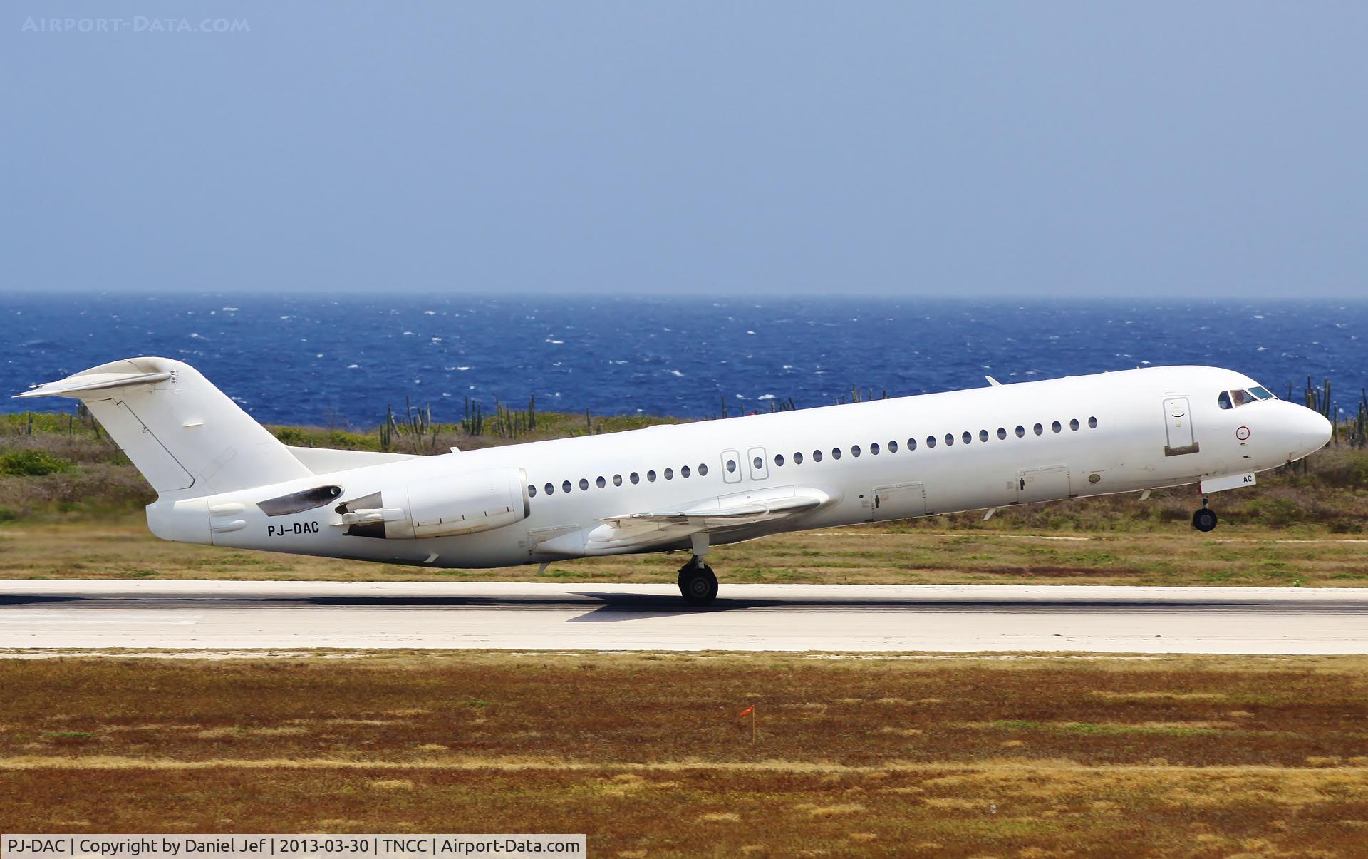 PJ-DAC, 1991 Fokker 100 (F-28-0100) C/N 11337, PJ-DAC