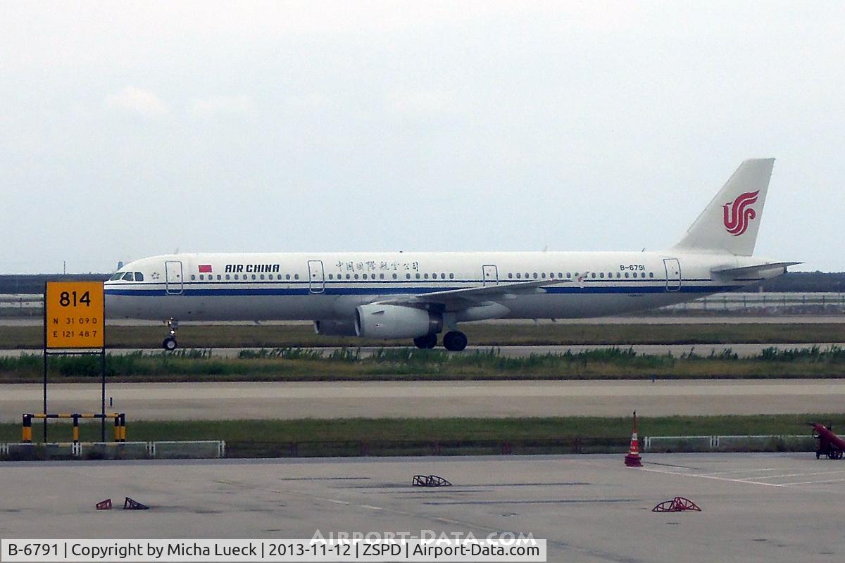 B-6791, 2011 Airbus A321-232 C/N 4771, At Pu Dong