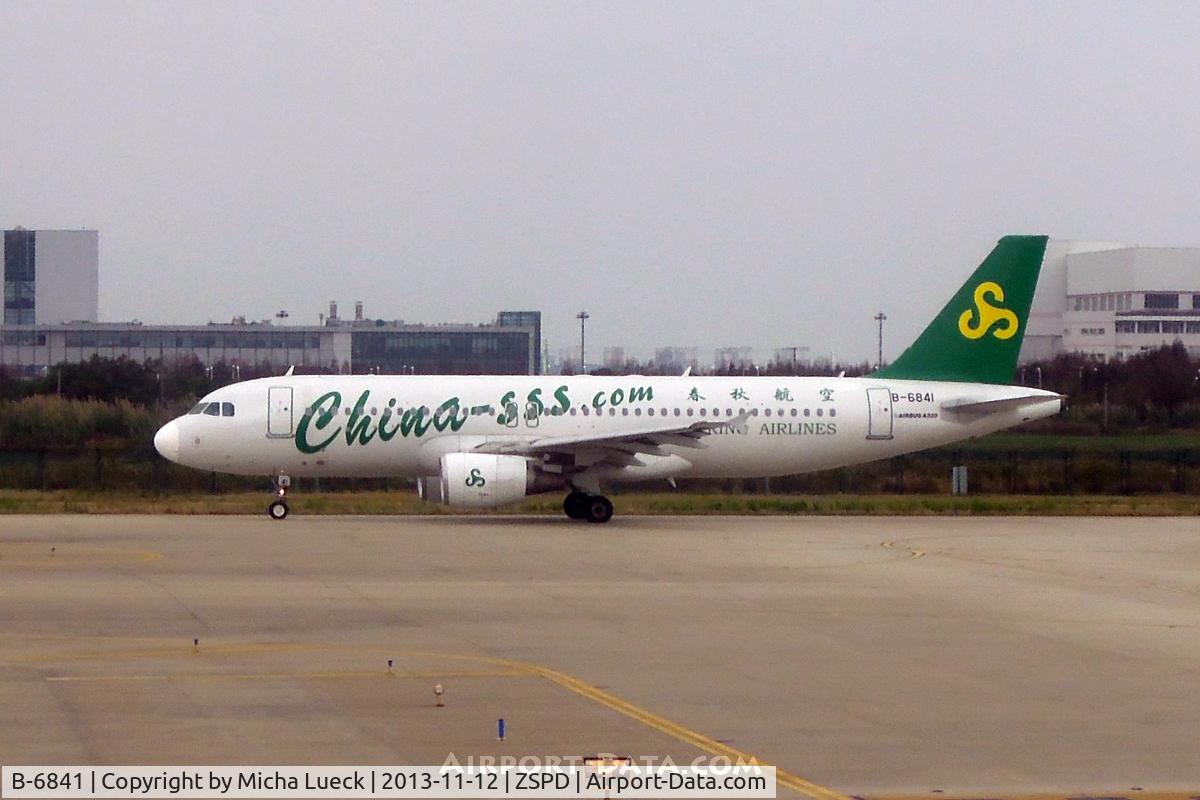 B-6841, 2011 Airbus A320-214 C/N 4816, At Pu Dong