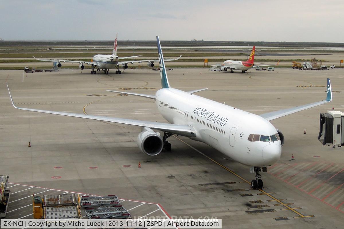 ZK-NCI, 1994 Boeing 767-319 C/N 26913, At Pu Dong