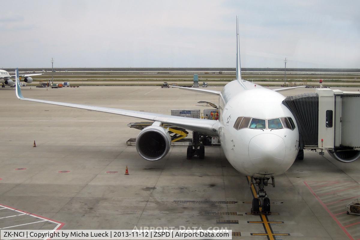 ZK-NCI, 1994 Boeing 767-319 C/N 26913, At Pu Dong