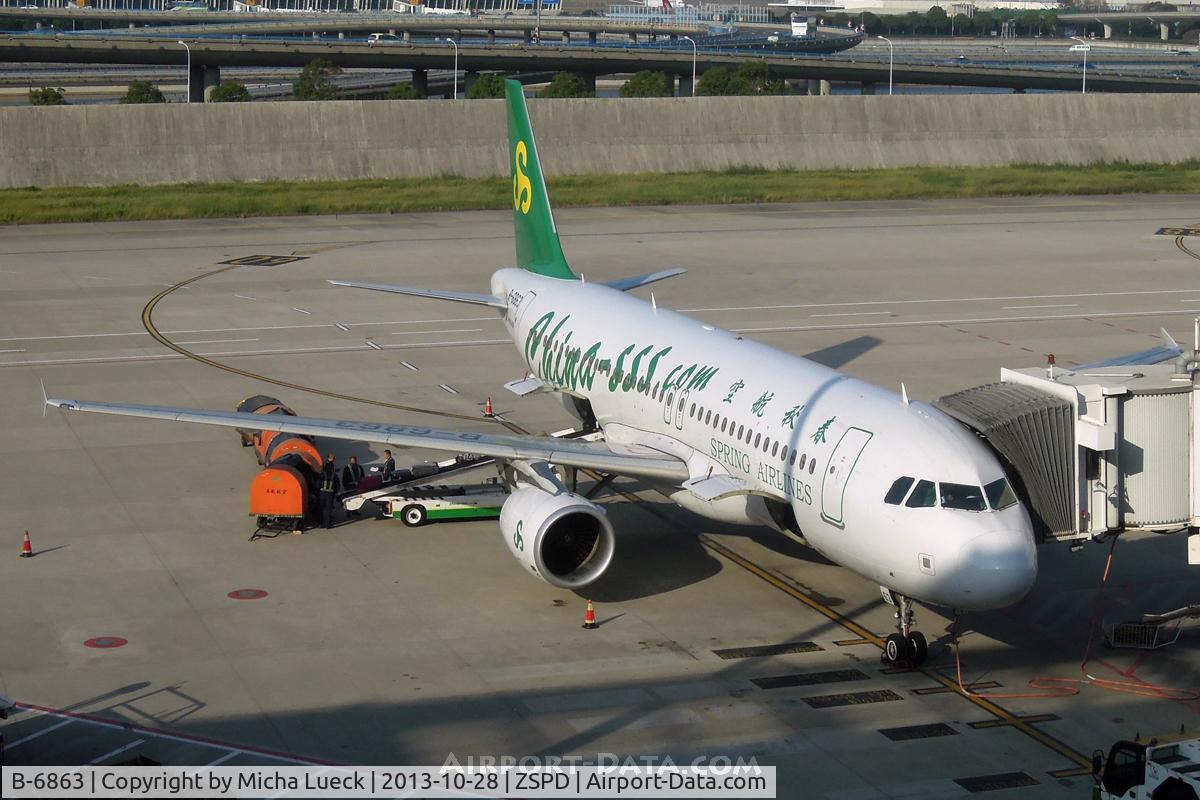 B-6863, 2012 Airbus A320-214 C/N 4978, At Pu Dong